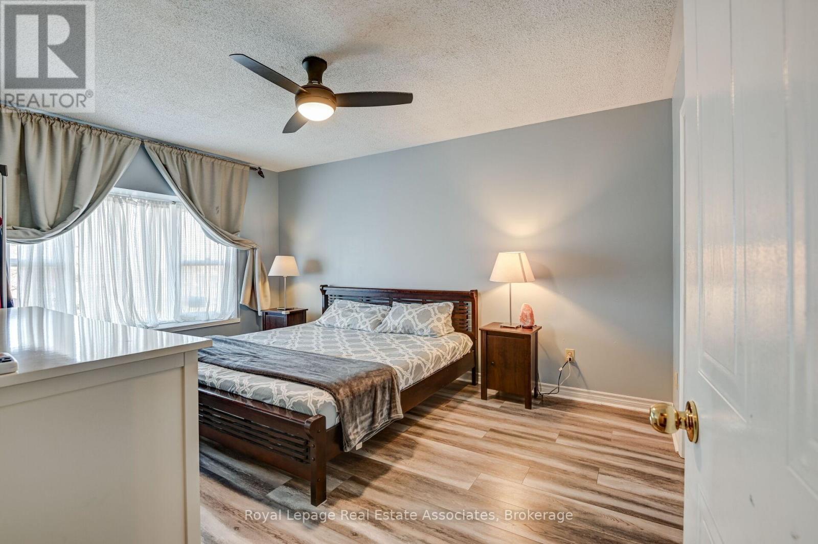 70 Nectarine Crescent, Brampton, Ontario  L6S 5Z1 - Photo 12 - W13081582