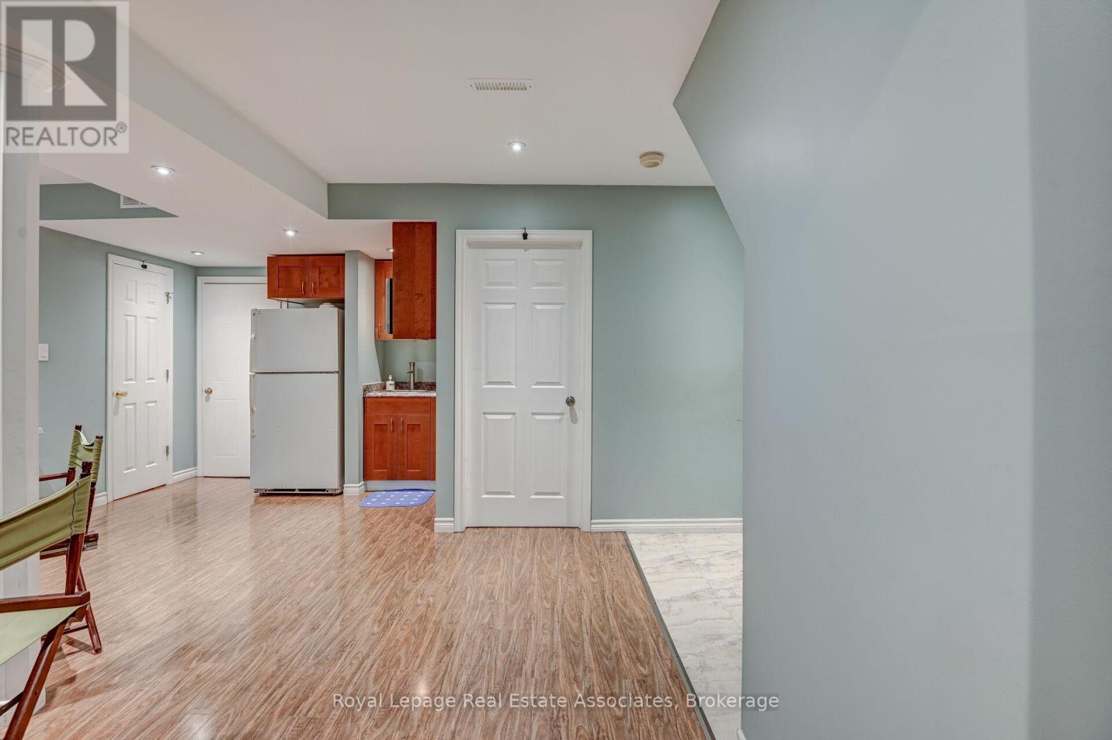 70 Nectarine Crescent, Brampton, Ontario  L6S 5Z1 - Photo 17 - W13081582