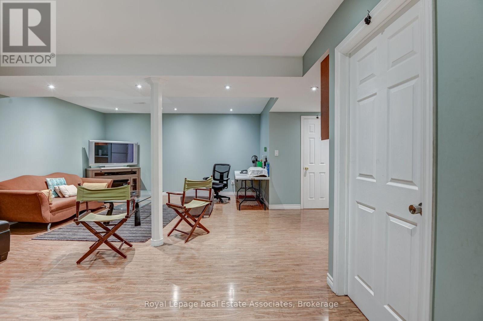 70 Nectarine Crescent, Brampton, Ontario  L6S 5Z1 - Photo 18 - W13081582