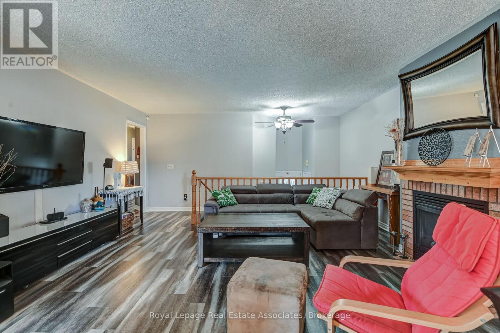 70 Nectarine Crescent, Brampton, Ontario  L6S 5Z1 - Photo 6 - W13081582