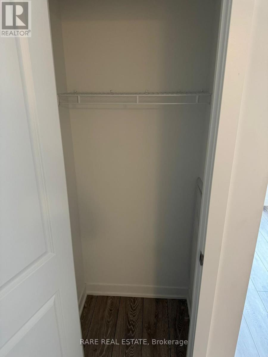 15 - 4045 Hickory Drive, Mississauga, Ontario  L4W 0G6 - Photo 17 - W13081588
