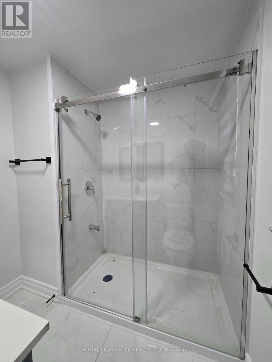 21 Gregory Street, Brampton, Ontario  L6Y 1G2 - Photo 20 - W13081596