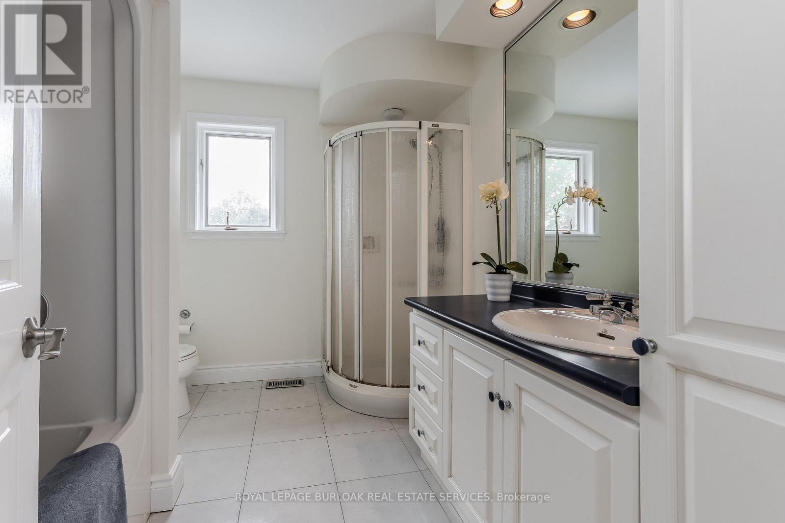 331 Lanark Street, Haldimand, Ontario  N3W 1G3 - Photo 33 - X13081606
