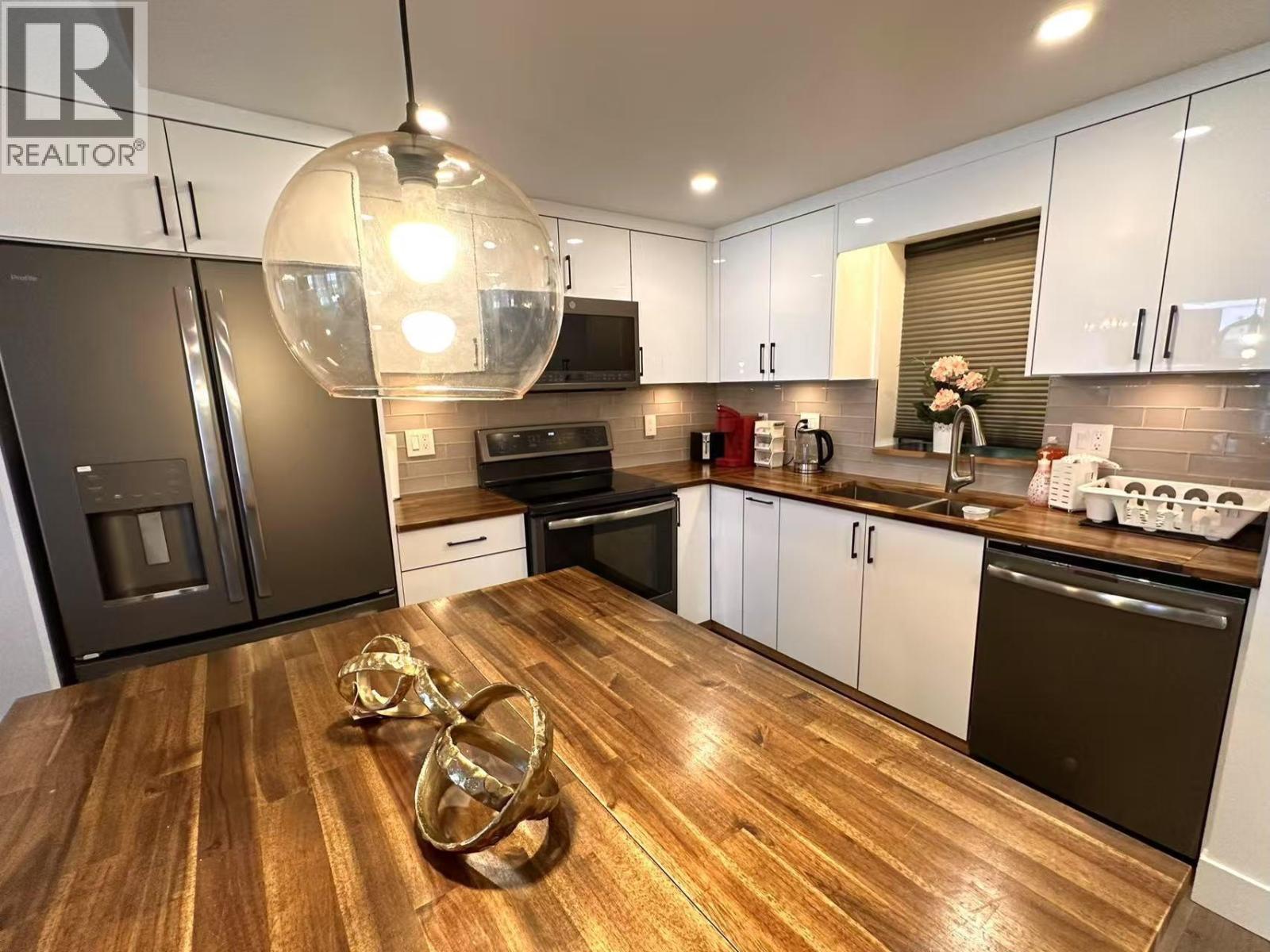 311 555 Abbott Street, Vancouver, British Columbia  V6B 6B8 - Photo 4 - R3119203