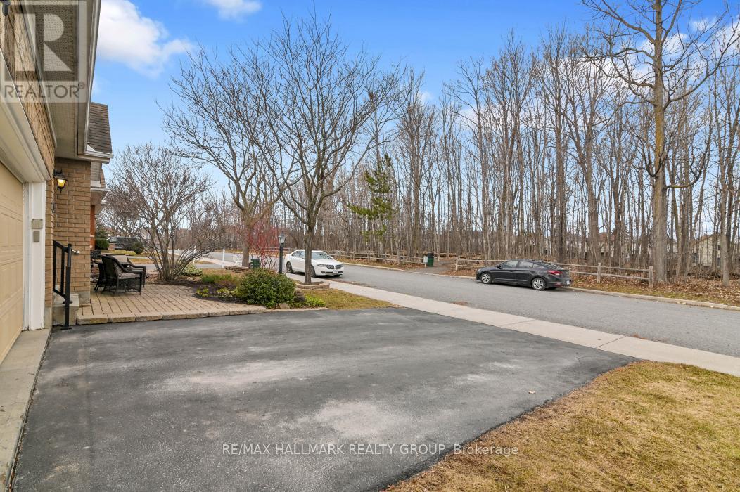 18 Spinney Way, Ottawa, Ontario  K2J 4Y8 - Photo 5 - X12968956