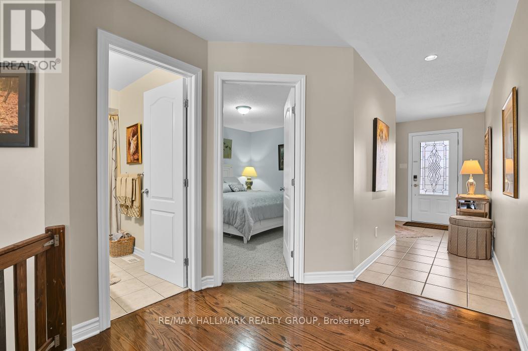 18 Spinney Way, Ottawa, Ontario  K2J 4Y8 - Photo 8 - X12968956