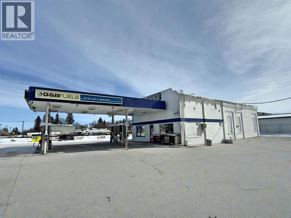 2001 15 Avenue, Didsbury, Alberta