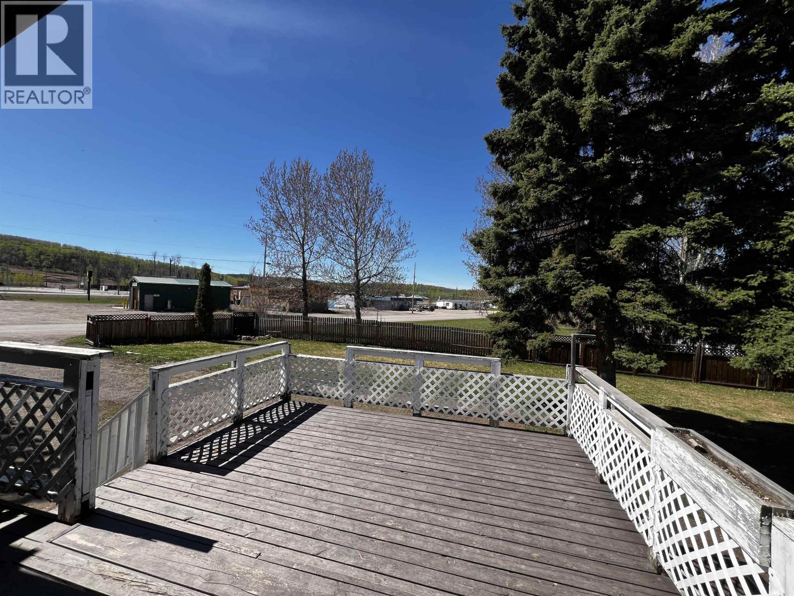 414 Endako Place, Fraser Lake, British Columbia  V0J 1S0 - Photo 37 - R3113155