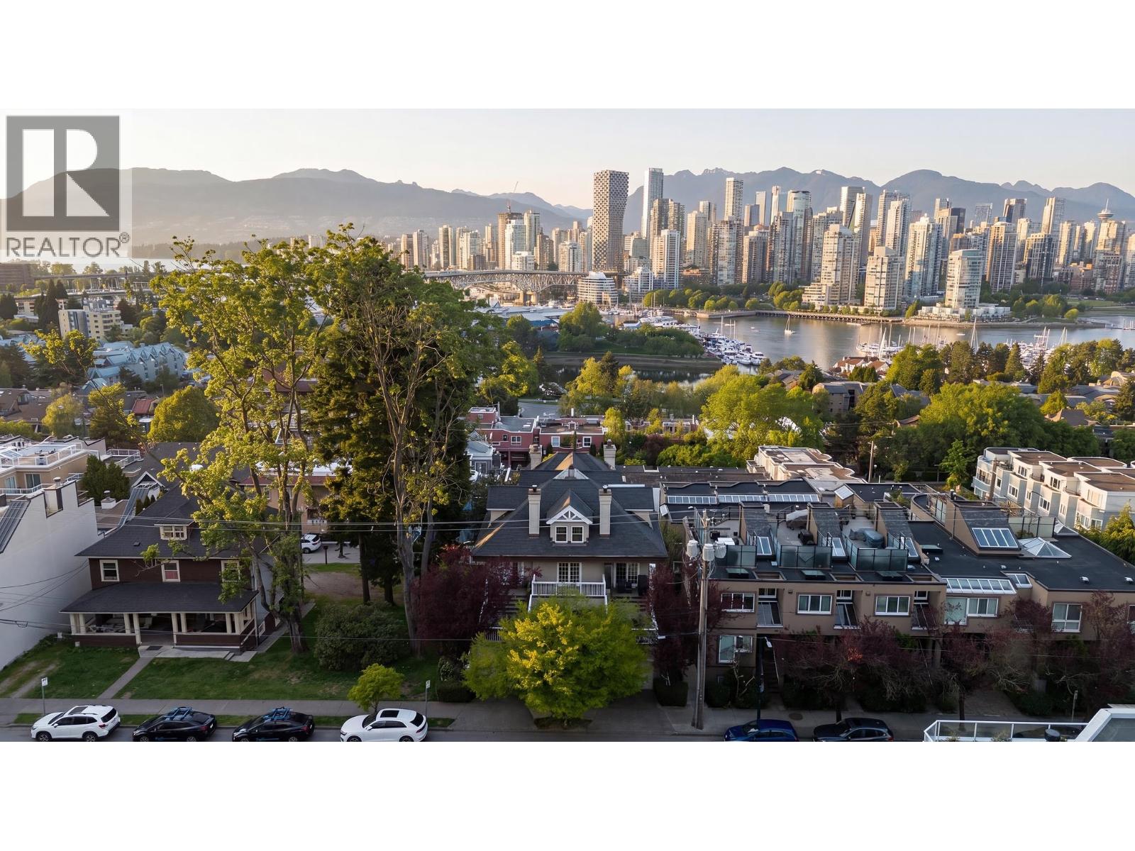 1229 W 8TH AVENUE, Vancouver, British Columbia