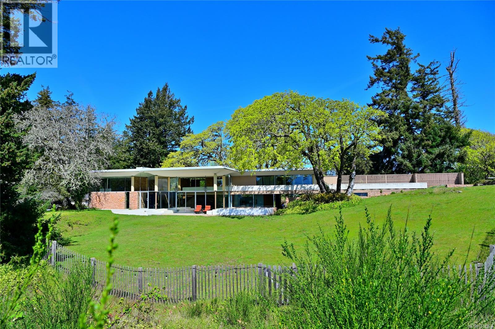 1133 Moore Rd, Comox, British Columbia