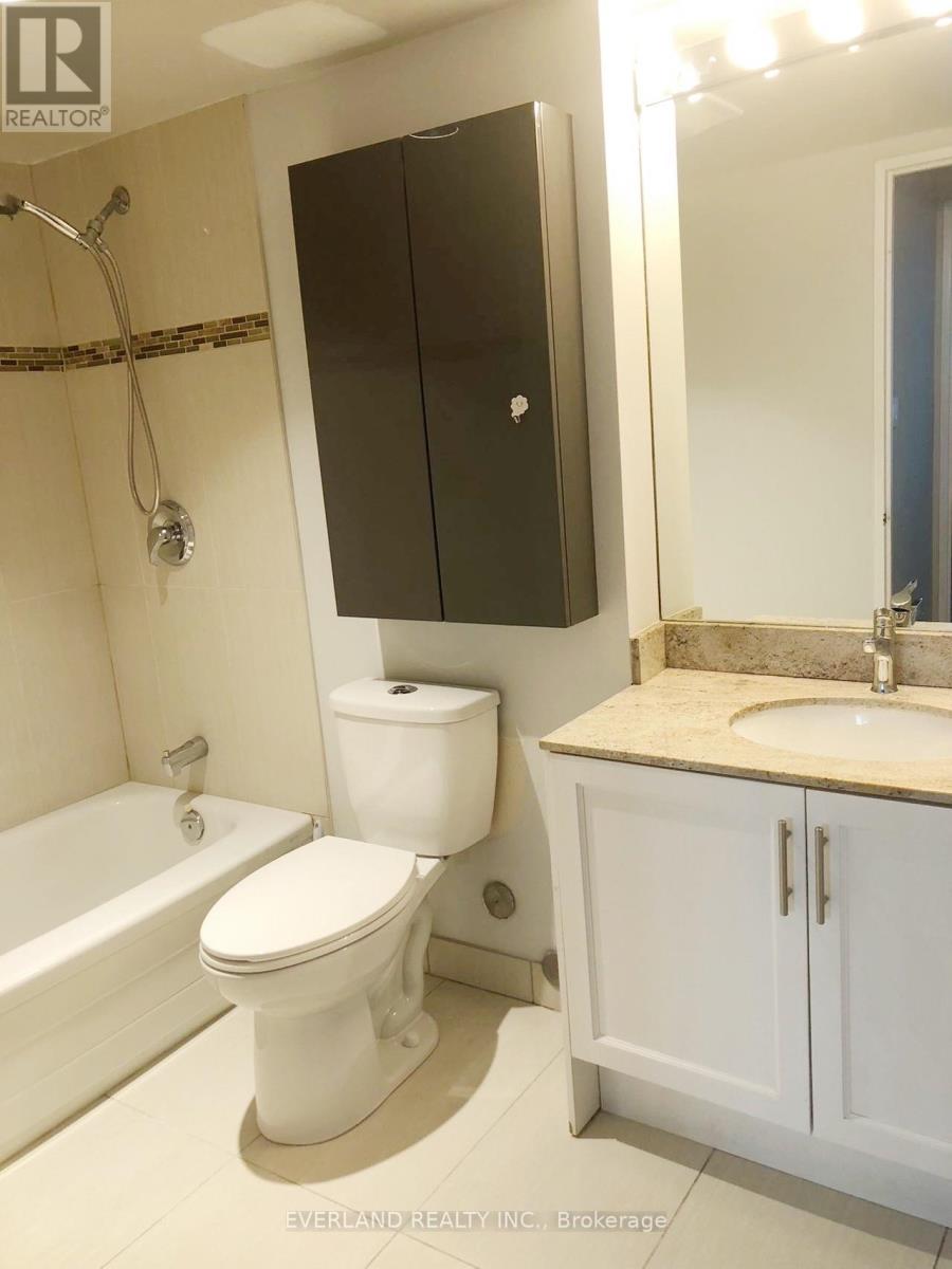 2208 - 30 Greenfield Avenue, Toronto, Ontario  M2N 6N3 - Photo 17 - C13081664