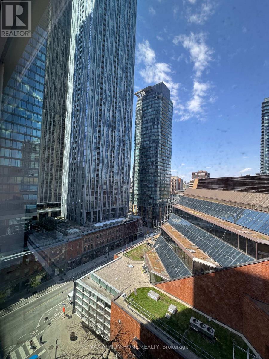 1107 - 771 Yonge Street, Toronto, Ontario  M4W 0B8 - Photo 13 - C13081710