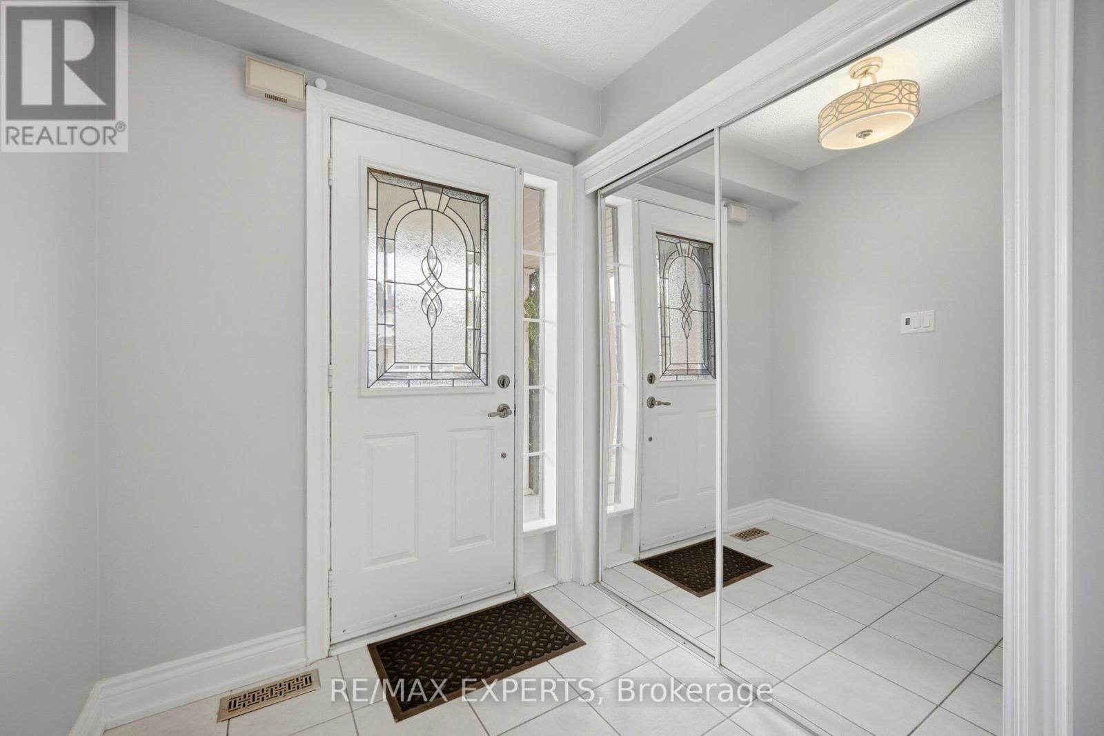 9 Catkins Crescent, Whitby (Taunton North), Ontario  L1R 3A2 - Photo 3 - E13081608