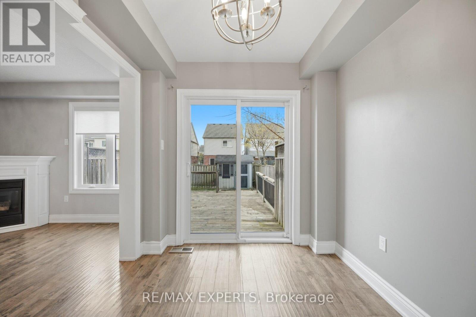 9 Catkins Crescent, Whitby (Taunton North), Ontario  L1R 3A2 - Photo 7 - E13081608