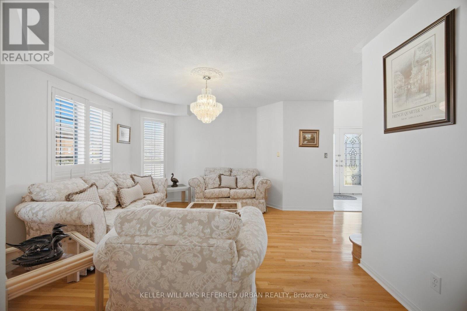 239 Drummond Drive, Vaughan (Maple), Ontario  L6A 3C1 - Photo 3 - N13081632