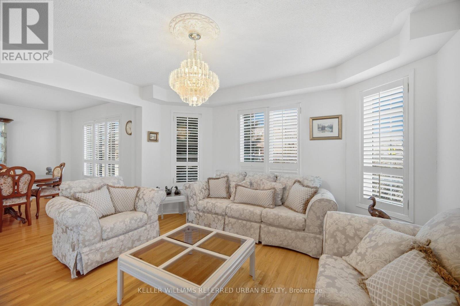 239 Drummond Drive, Vaughan (Maple), Ontario  L6A 3C1 - Photo 4 - N13081632
