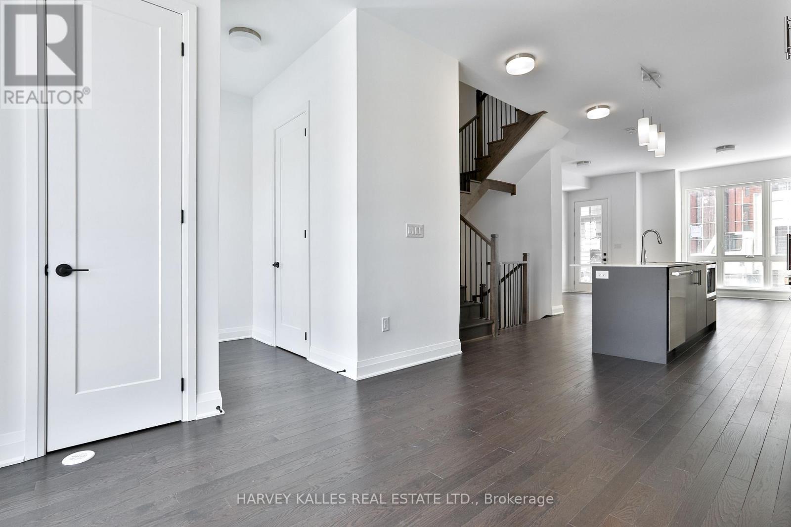 204 Atkinson Avenue, Vaughan (Uplands), Ontario  L4J 0M1 - Photo 6 - N13081702