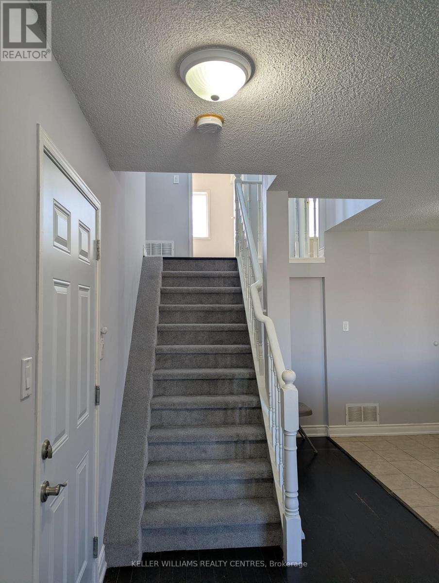 Upper - 152 Madelaine Drive, Barrie, Ontario  L4N 0N1 - Photo 2 - S13081658