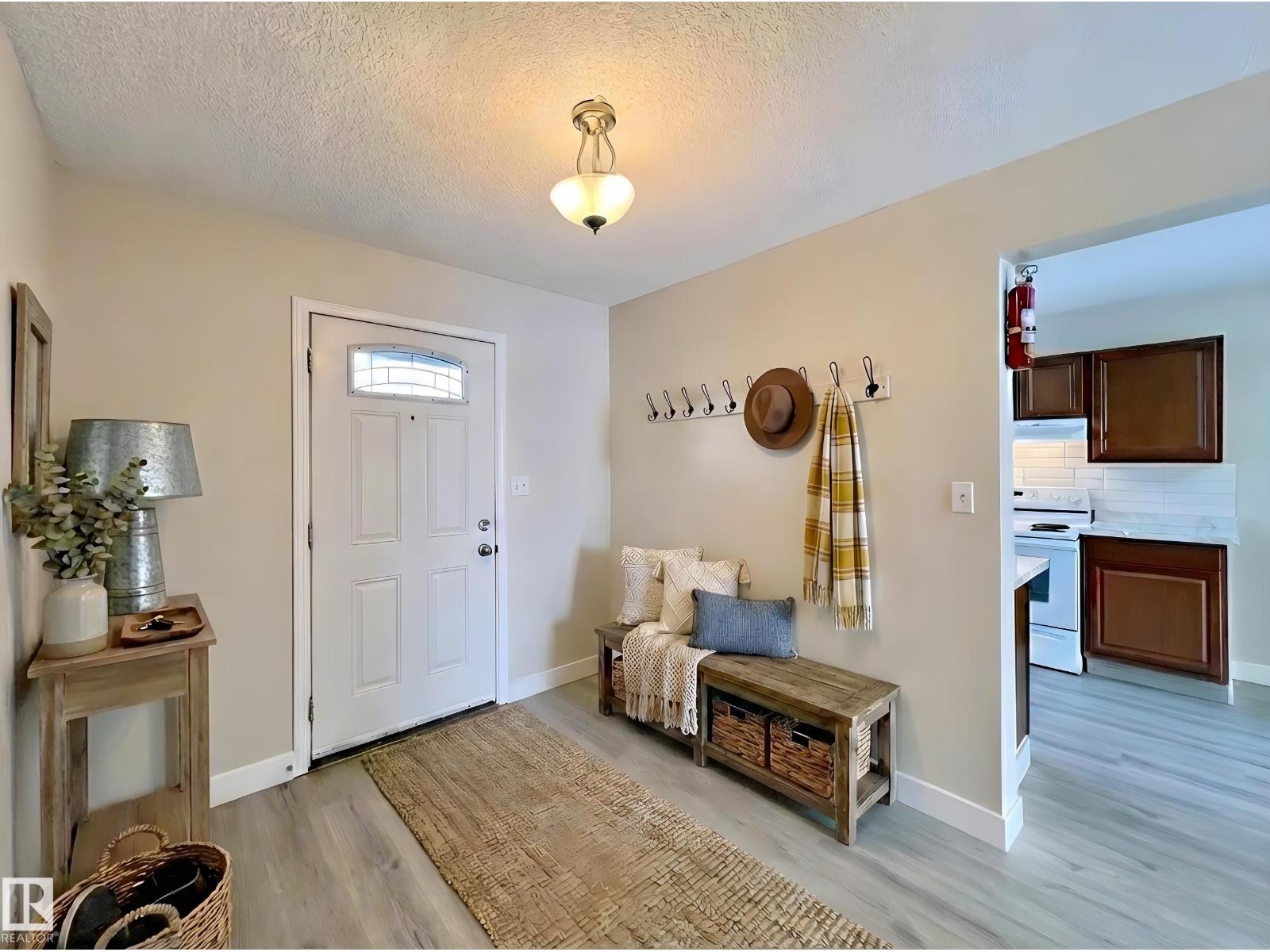 11357 22 Av NW, Edmonton, Alberta  T6J 4V8 - Photo 7 - E4473272