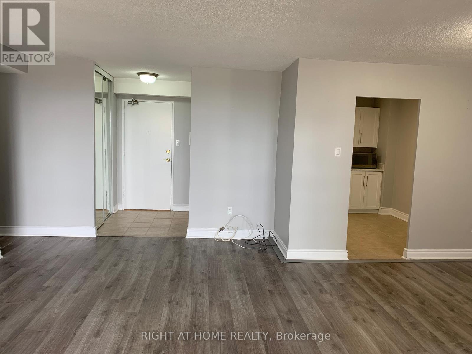 1109 - 362 The East Mall Road, Toronto, Ontario  M9B 6C4 - Photo 10 - W13081624