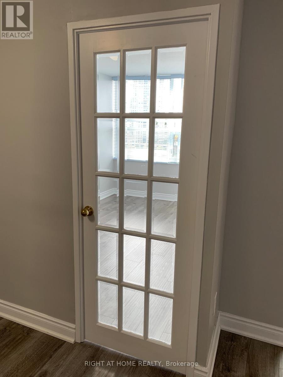 1109 - 362 The East Mall Road, Toronto, Ontario  M9B 6C4 - Photo 12 - W13081624