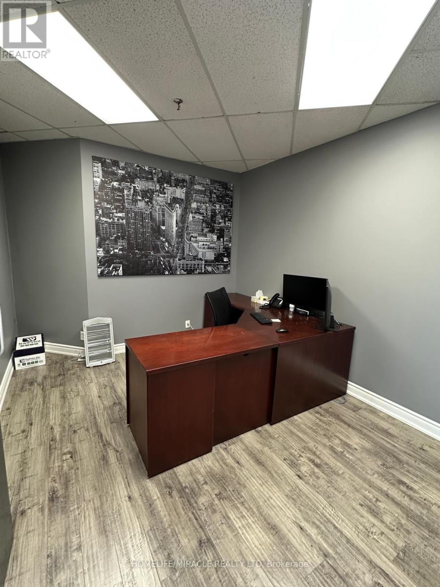 300 - 5045 Orbitor Drive, Mississauga, Ontario  L4W 4Y4 - Photo 14 - W13081638