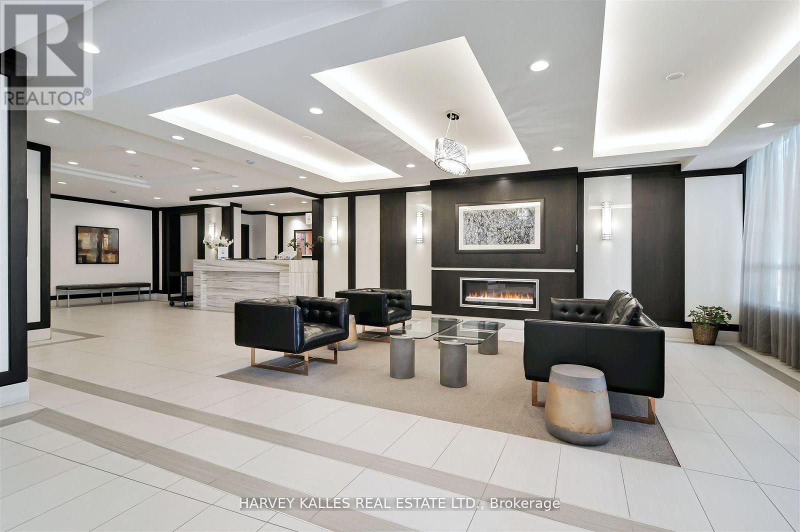 912 - 1070 Sheppard Avenue W, Toronto, Ontario  M3J 0G8 - Photo 2 - W13081680