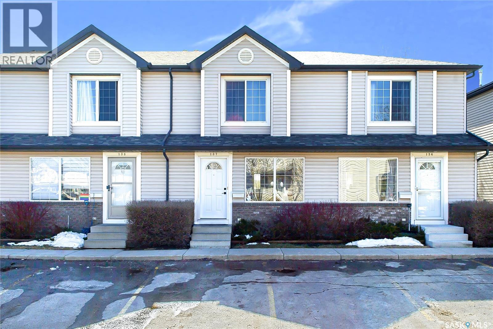 137 670 Kenderdine Road, Saskatoon, Saskatchewan  S7N 4W3 - Photo 3 - SK034826