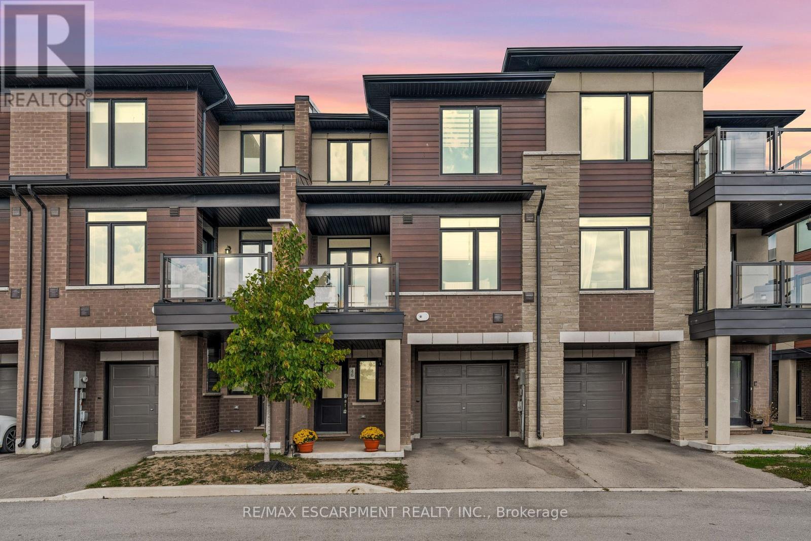 46 - 590 NORTH SERVICE ROAD, Hamilton, Ontario