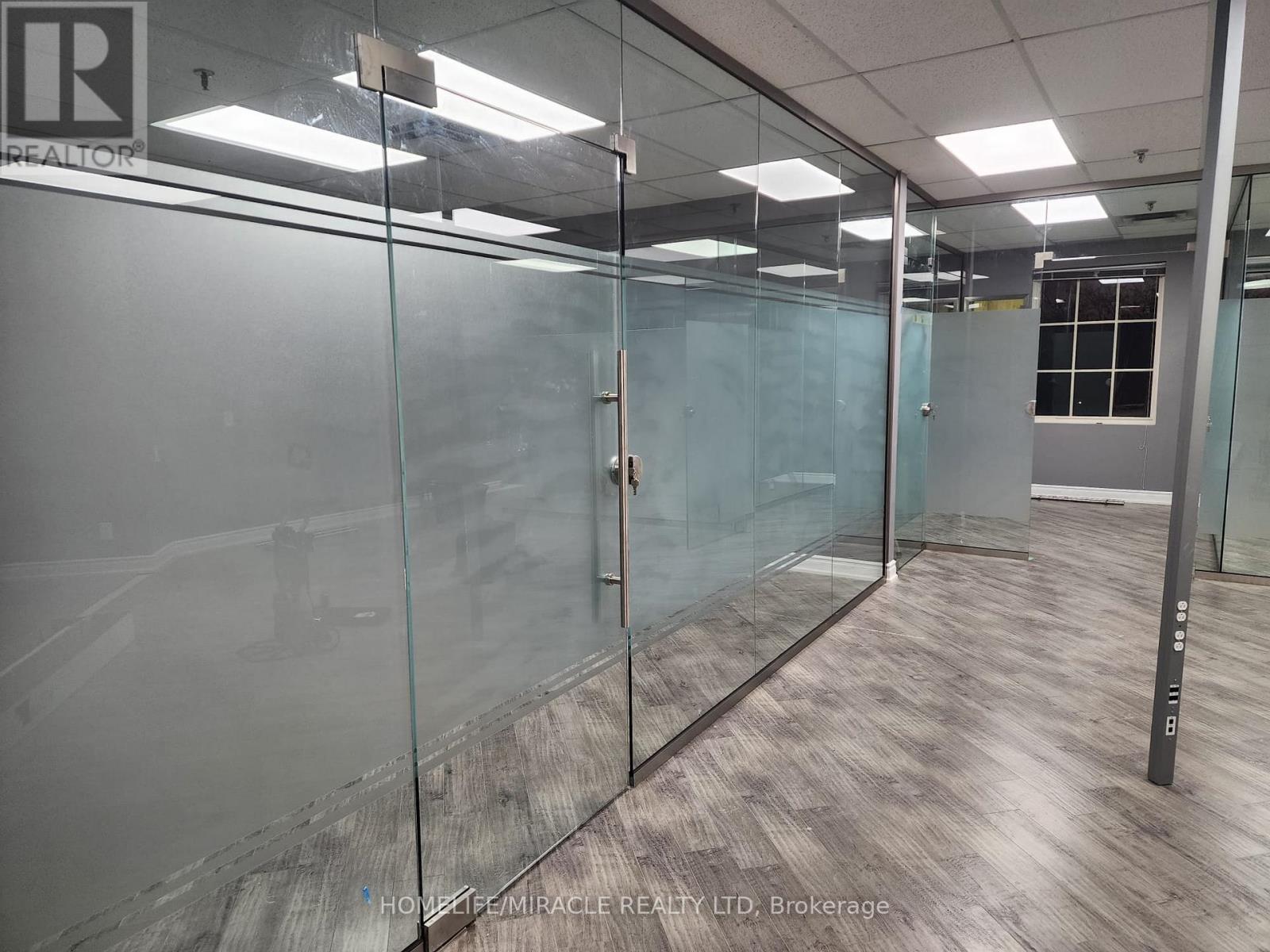 300 - 5045 Orbitor Drive, Mississauga, Ontario  L4W 4Y4 - Photo 21 - W13081638