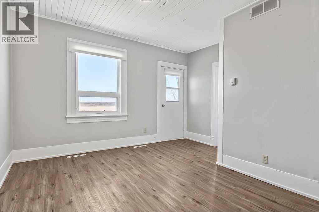 107 1 Avenue N, Champion, Alberta  T0L 0R0 - Photo 4 - A2307915