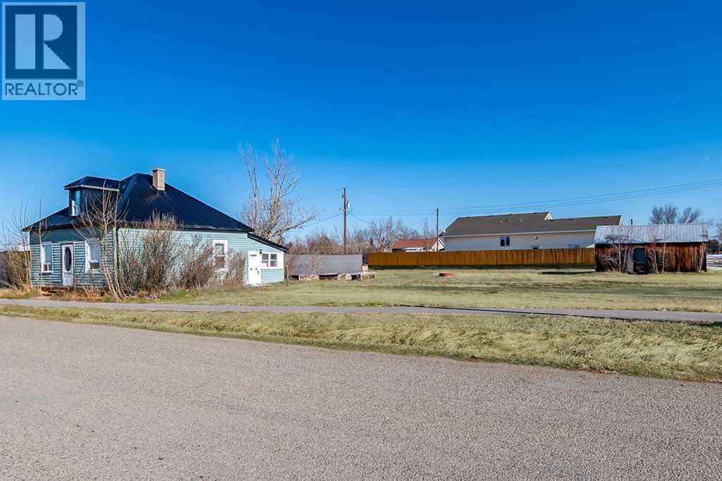 107 1 Avenue N, Champion, Alberta  T0L 0R0 - Photo 1 - A2307915
