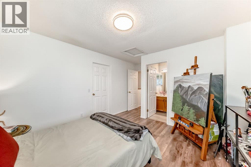 424 Hawkstone Manor NW, Calgary, Alberta  T3G 3X2 - Photo 26 - A2302779