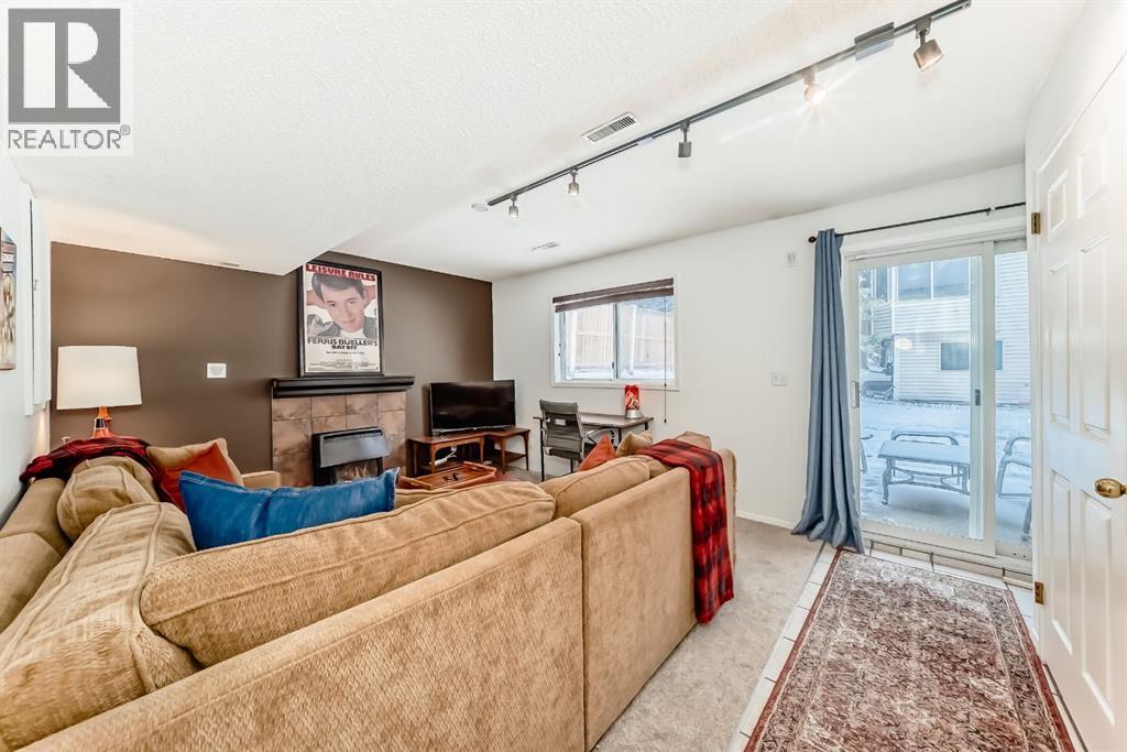 424 Hawkstone Manor NW, Calgary, Alberta  T3G 3X2 - Photo 39 - A2302779
