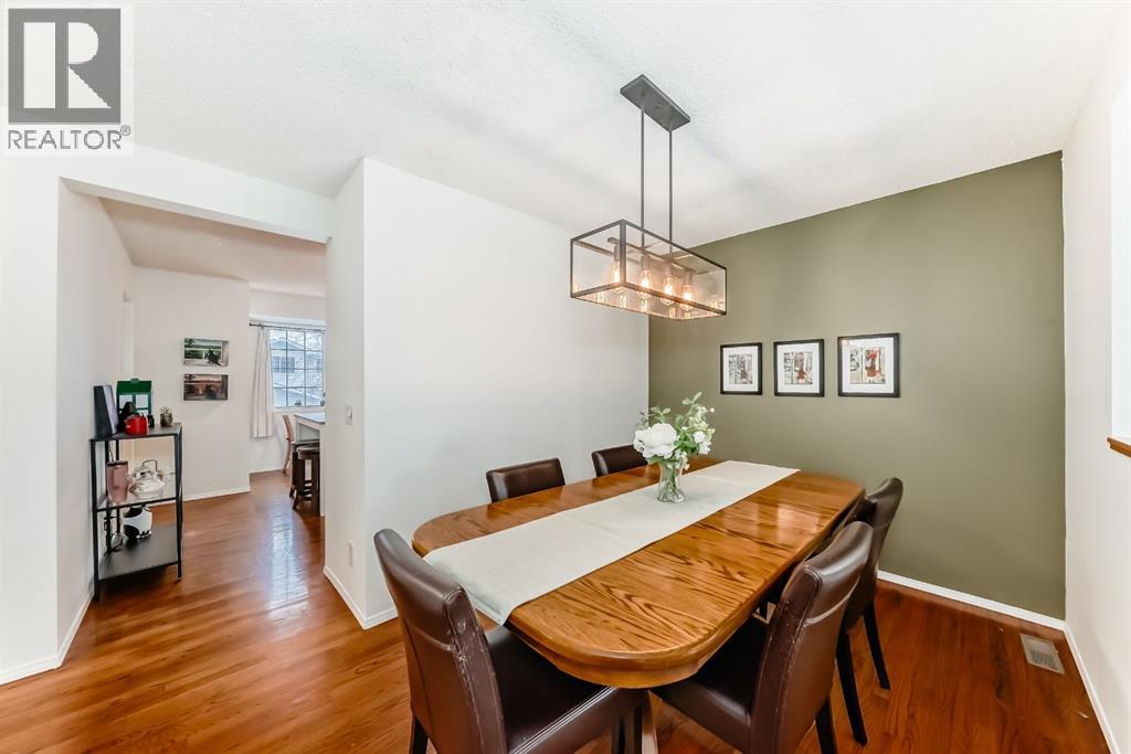 424 Hawkstone Manor NW, Calgary, Alberta  T3G 3X2 - Photo 11 - A2302779