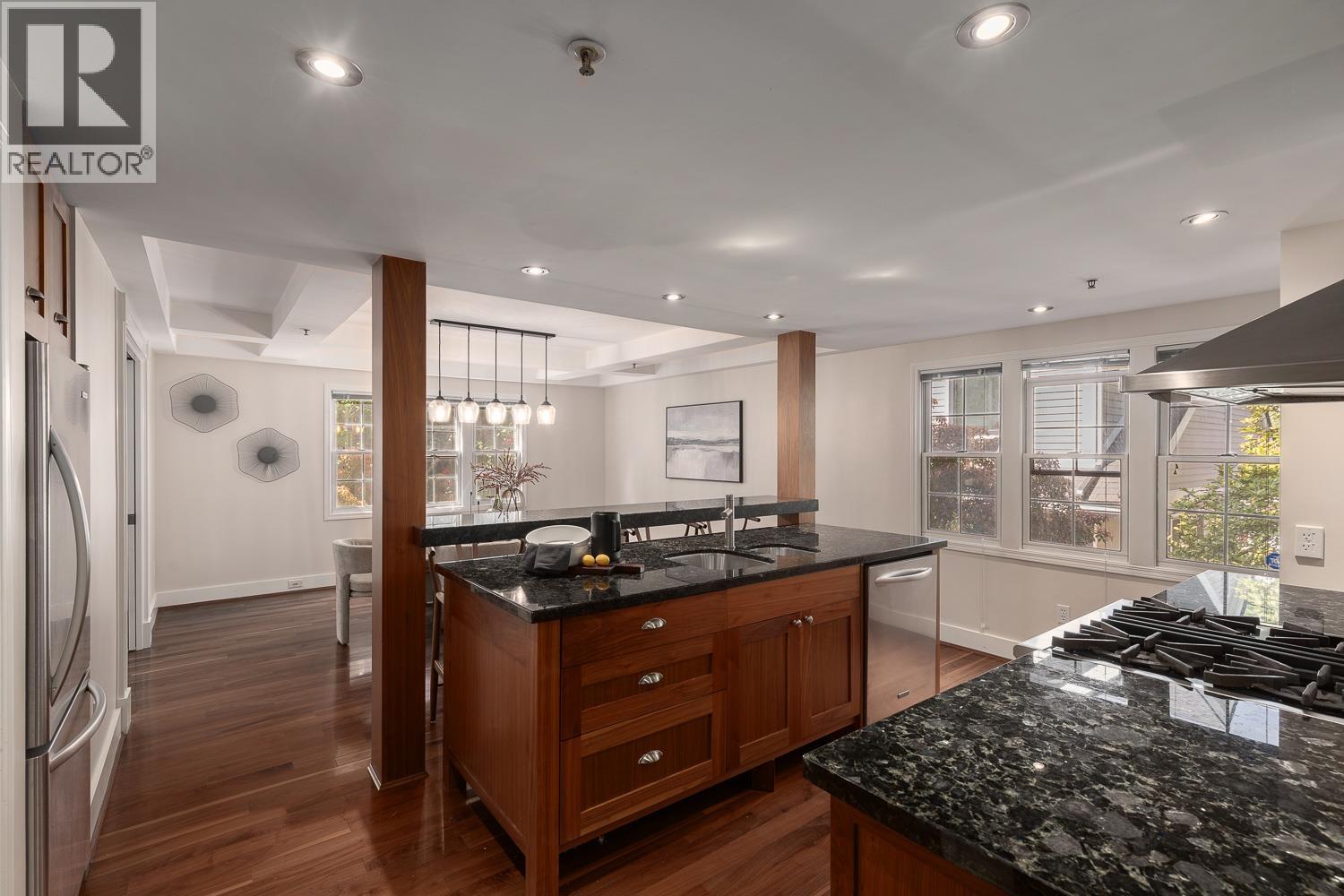 1935 W 12th Avenue, Vancouver, British Columbia  V6J 2G1 - Photo 10 - R3119286