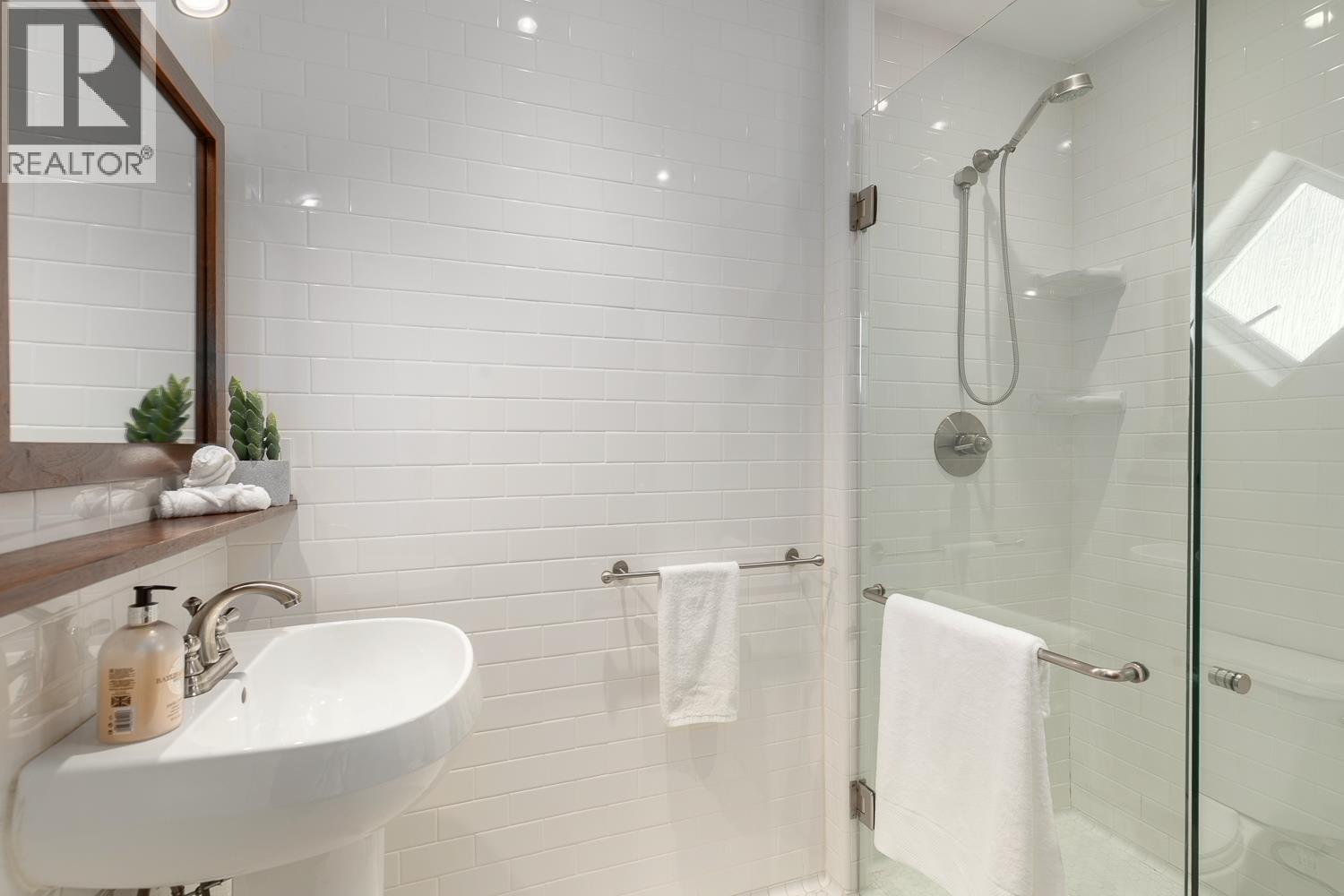 1935 W 12th Avenue, Vancouver, British Columbia  V6J 2G1 - Photo 16 - R3119286