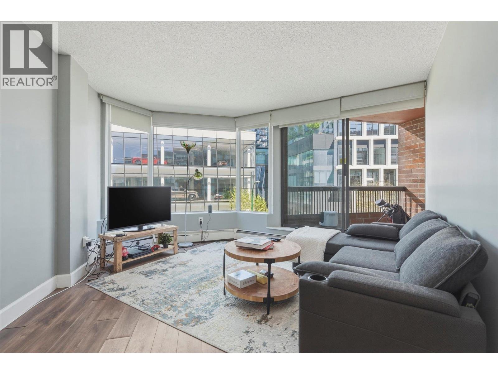 407 950 Drake Street, Vancouver, British Columbia  V6Z 2B9 - Photo 1 - R3119293