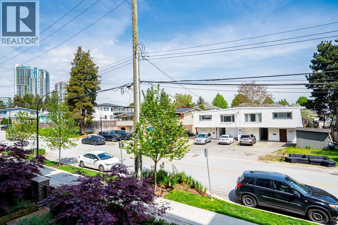 207 7599 15th Street, Burnaby, British Columbia  V3N 0H9 - Photo 30 - R3119302