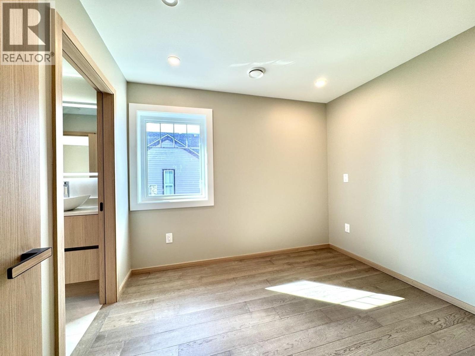 5216 Rupert Street, Vancouver, British Columbia  V5R 2J9 - Photo 7 - R3119306