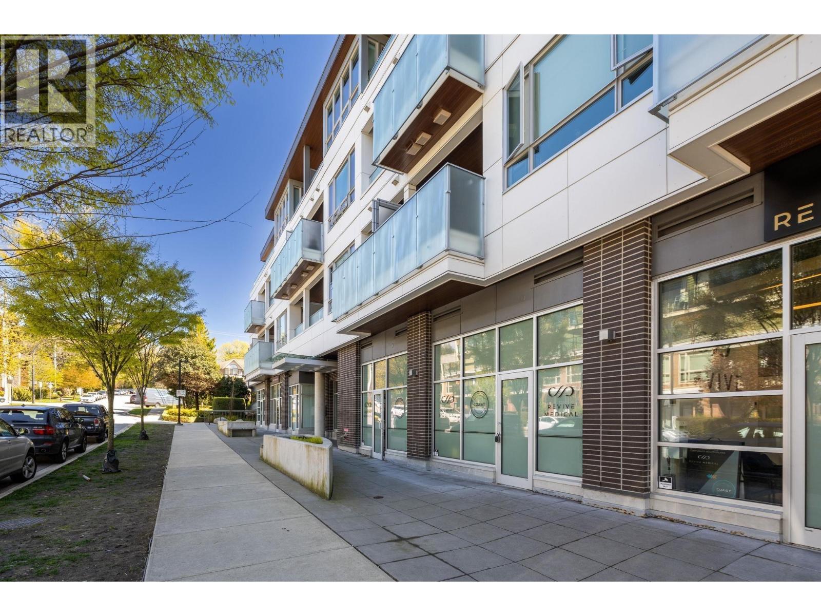 204 711 W 14th Street, North Vancouver, British Columbia  V7M 3E8 - Photo 2 - R3119308