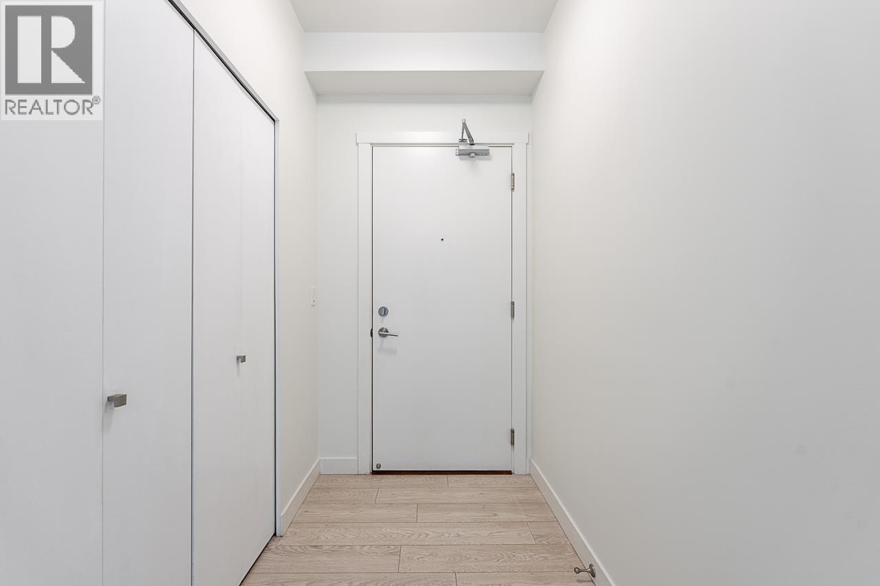 204 711 W 14th Street, North Vancouver, British Columbia  V7M 3E8 - Photo 5 - R3119308