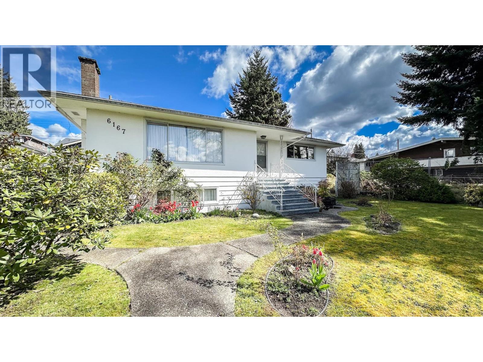 6167 BROADWAY, burnaby, British Columbia