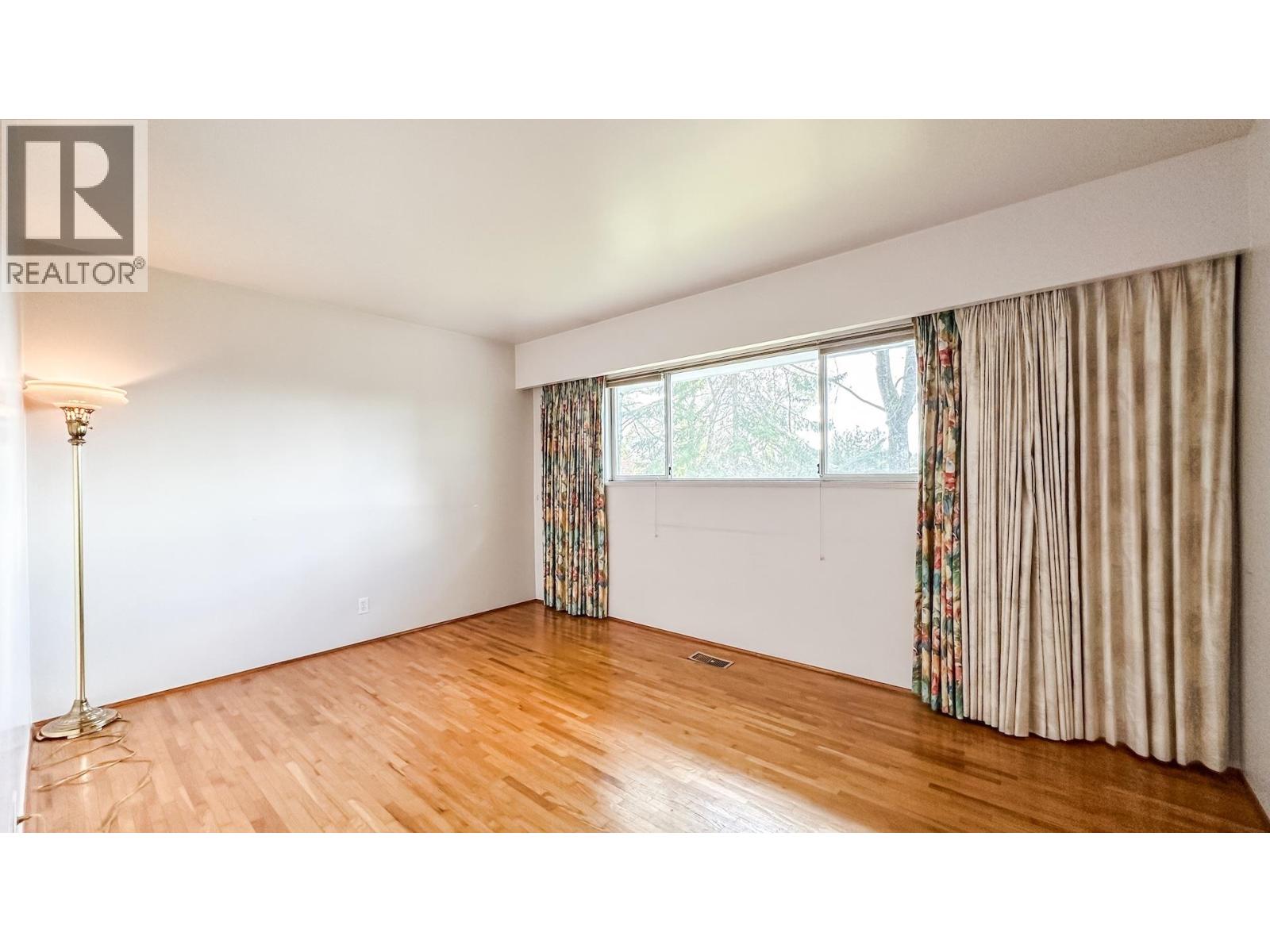 6167 Broadway, Burnaby, British Columbia  V5B 2Y3 - Photo 12 - R3119288