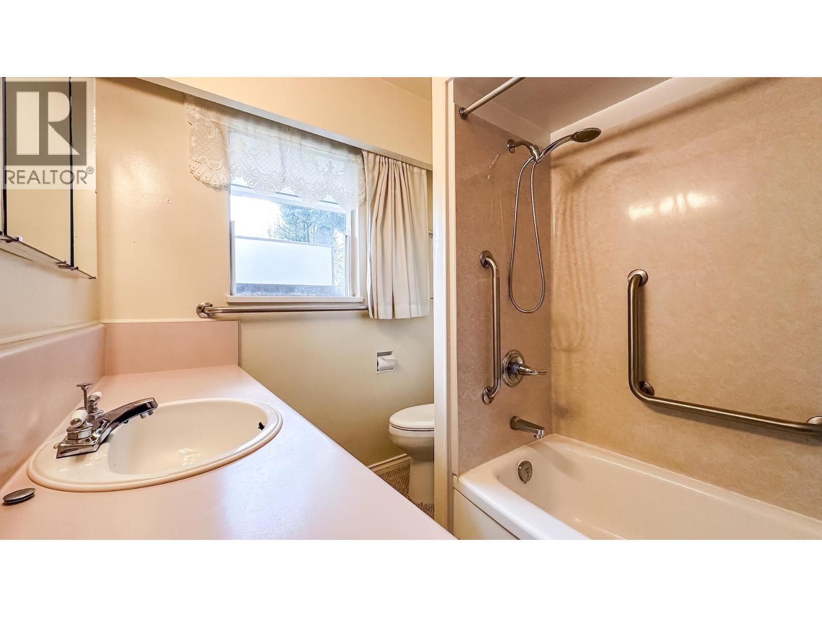 6167 Broadway, Burnaby, British Columbia  V5B 2Y3 - Photo 15 - R3119288