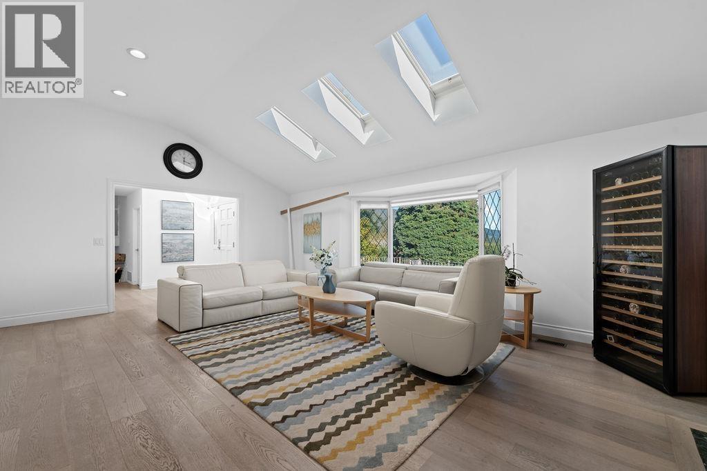 685 King Georges Way, West Vancouver, British Columbia  V7S 1S2 - Photo 4 - R3119311