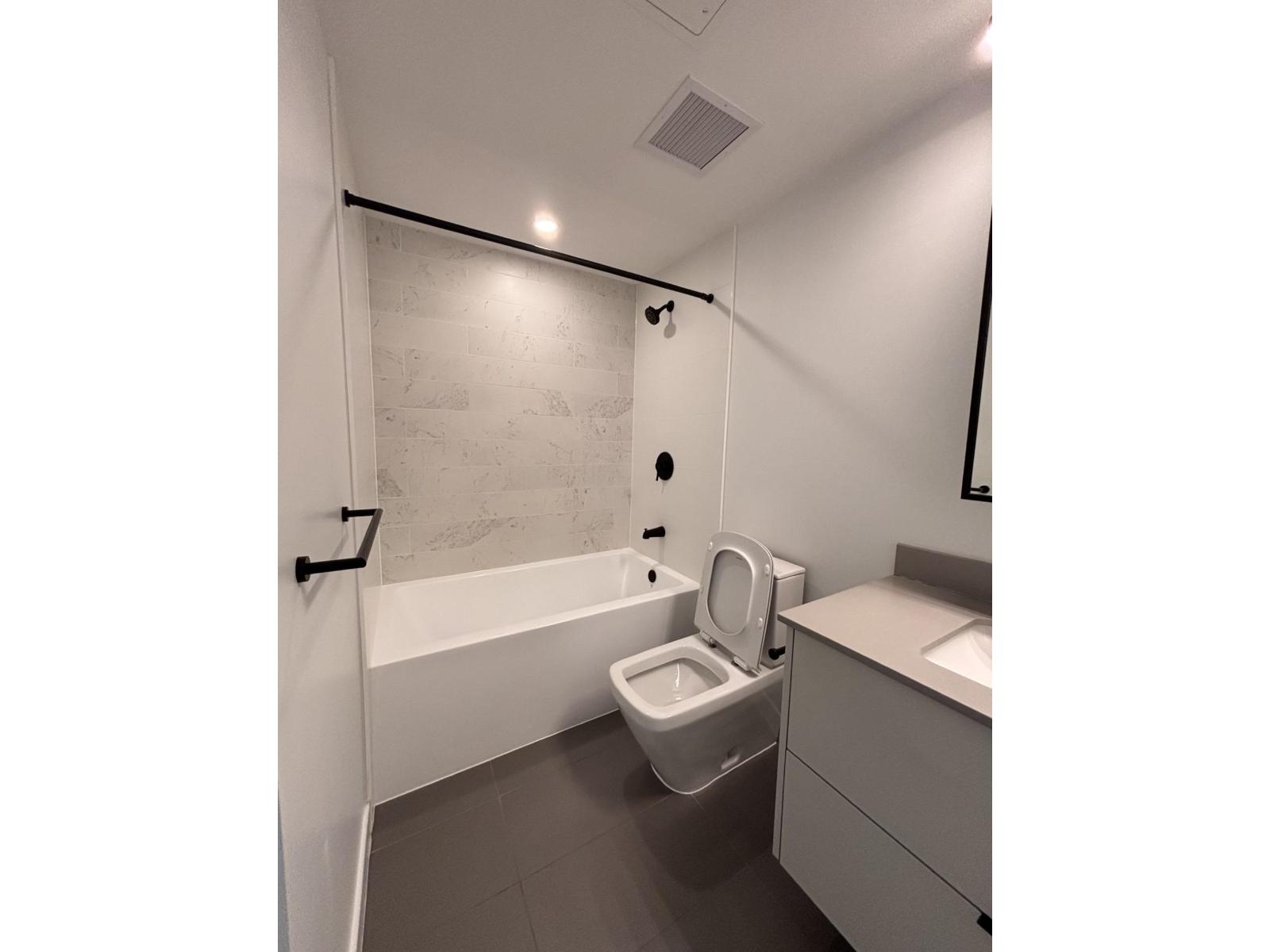 1708 13685 102 Avenue, Surrey, British Columbia  V3T 1N7 - Photo 11 - R3119256
