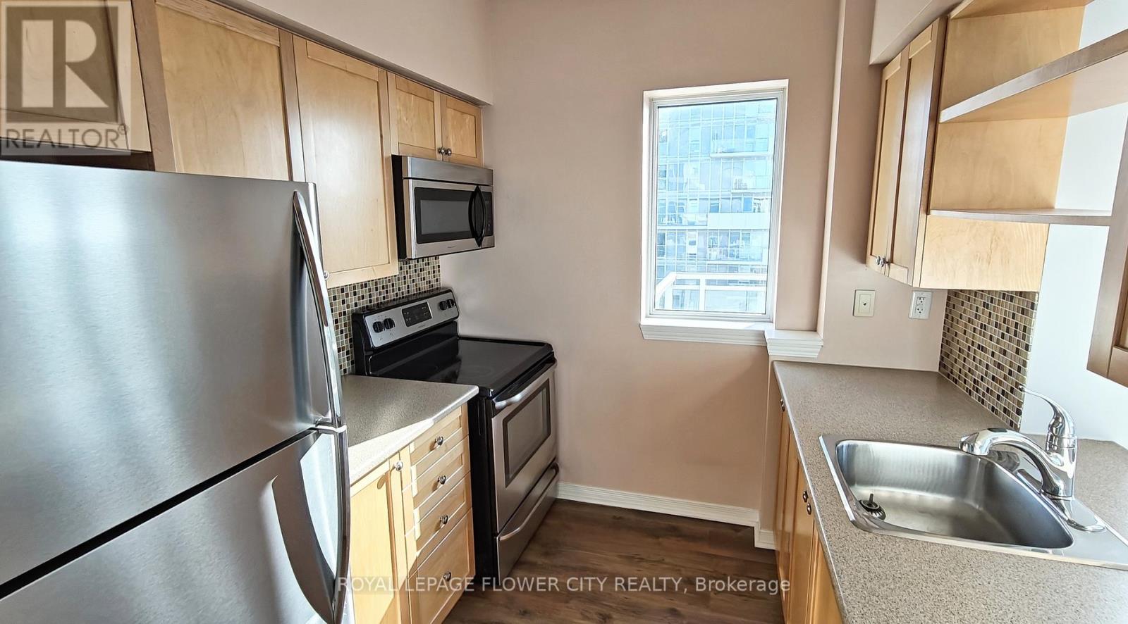 2307 - 215 QUEEN STREET, Brampton, Ontario