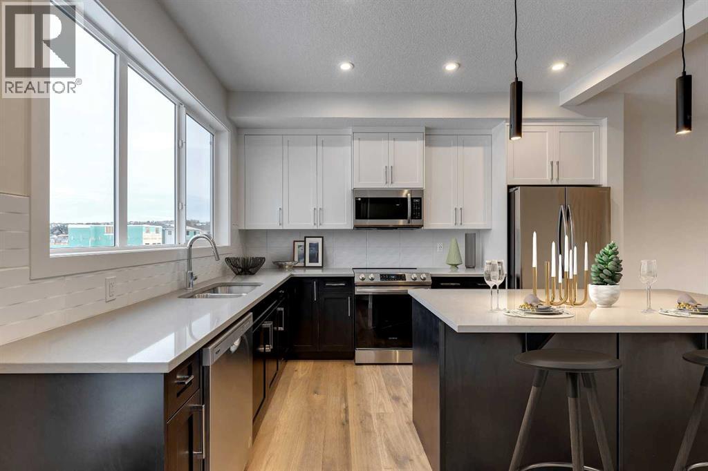 16 Sundown Place, Cochrane, Alberta  T4C 3H2 - Photo 6 - A2269276