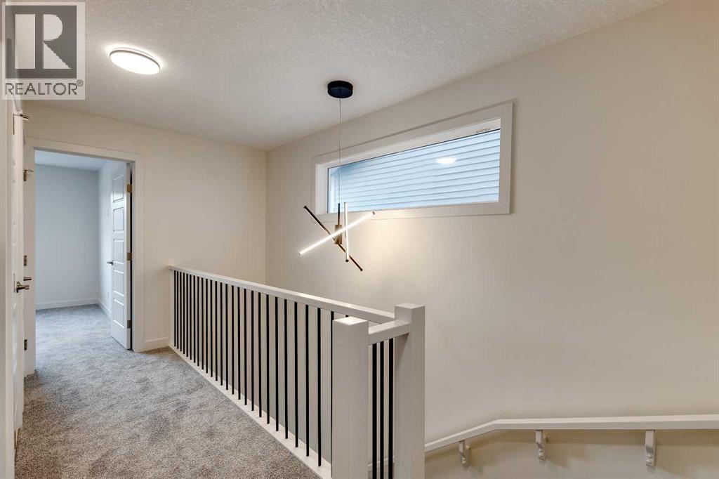 16 Sundown Place, Cochrane, Alberta  T4C 3H2 - Photo 12 - A2269276